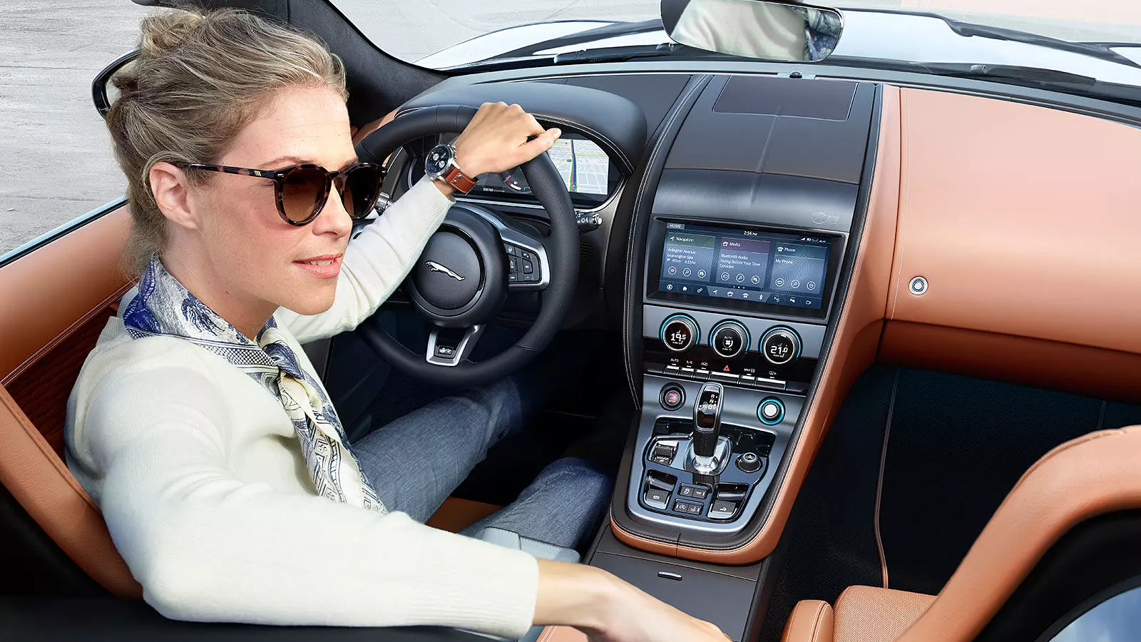 F TYPE INTERIOR (1)