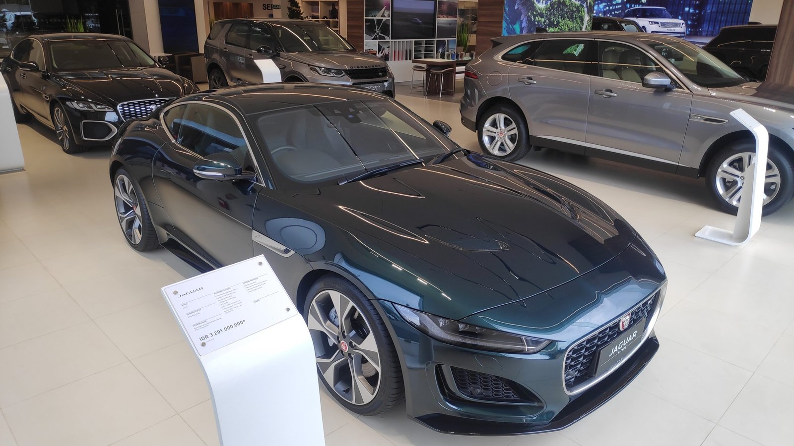 Dealer Land Rover Jakarta - Indonesia